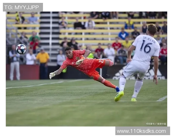 哥伦布机员与休斯顿迪纳摩的激烈对抗赛精彩回顾与分析 哥伦布机员与休斯顿迪纳摩的激烈对抗赛精彩回顾与分析