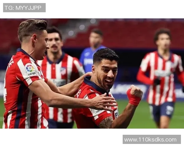 西班牙人对阵马竞的精彩对决揭示了西甲联赛的激烈竞争与球队实力的较量 西班牙人对阵马竞的精彩对决揭示了西甲联赛的激烈竞争与球队实力的较量