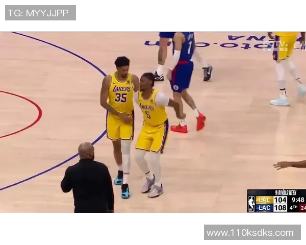 湖人对快船精彩对决直播回顾及赛季精彩瞬间分析